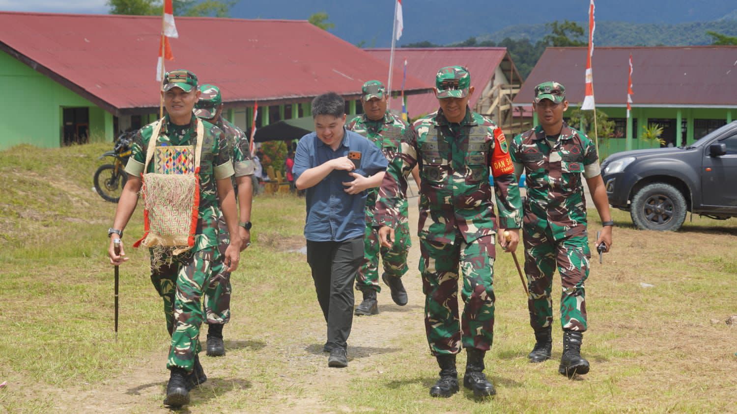 Kodam Kasuari Resmi tutup TMMD ke-126 : Bukti Nyata Kemanunggalan TNI dan Rakyat