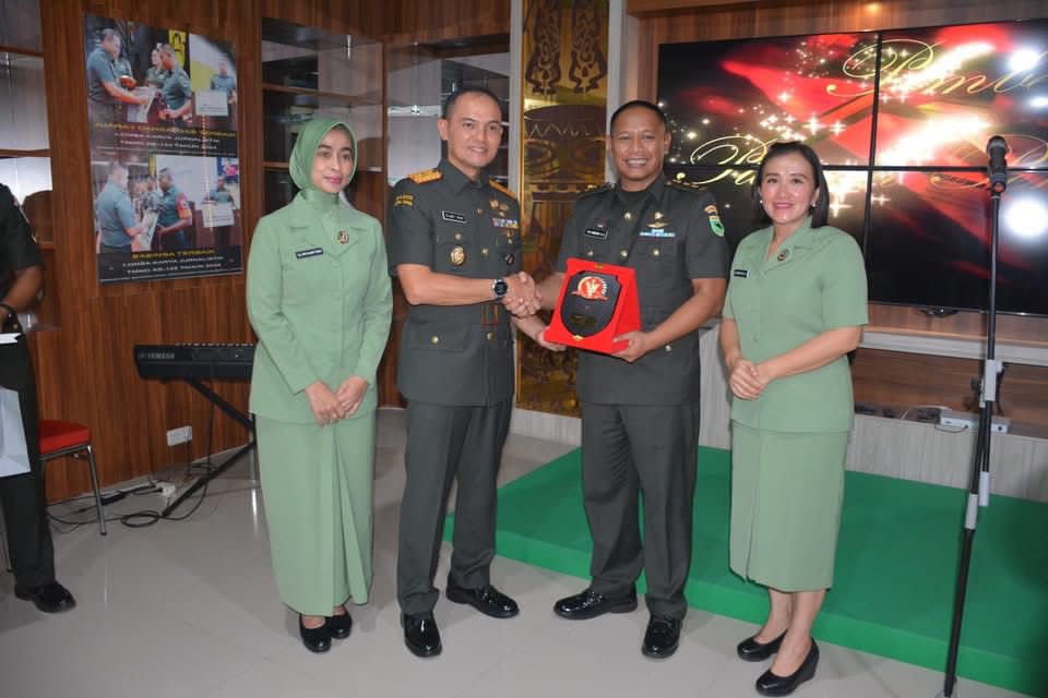 Danrem 181/PVT Brigjen TNI Slamet Riadi Pimpin Serah Terima Jabatan Dandim 1805/Raja Ampat dan Tradisi Satuan