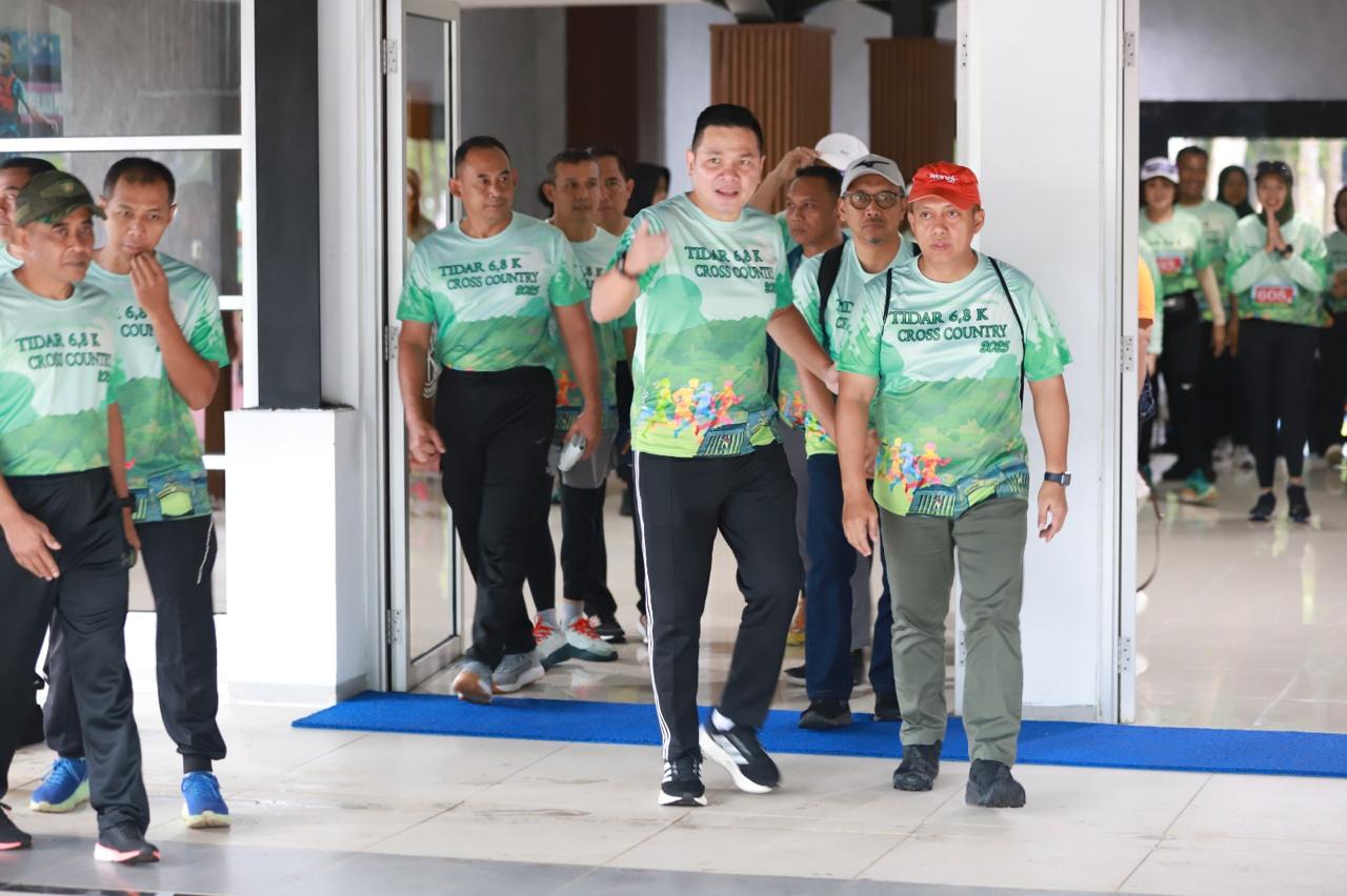 Gubernur Akmil Hadir dalam Panggung Hiburan Rakyat Bersama New Monata dan Dewi Perssik Meriahkan HUT ke-68 Akmil