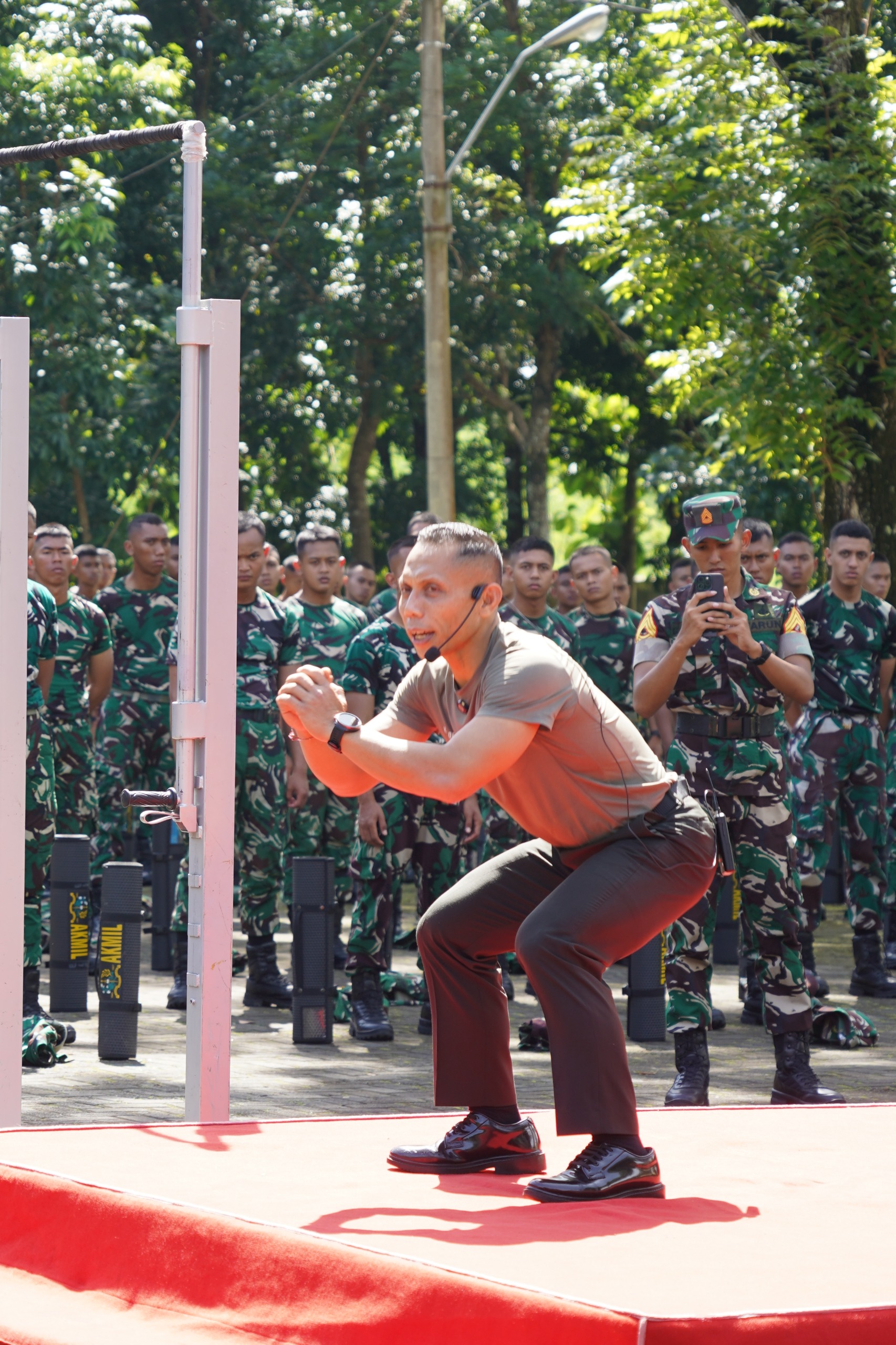 Taruna Akmil Menerima Pembekalan Kepemimpinan Lapangan dari The King of Sparko