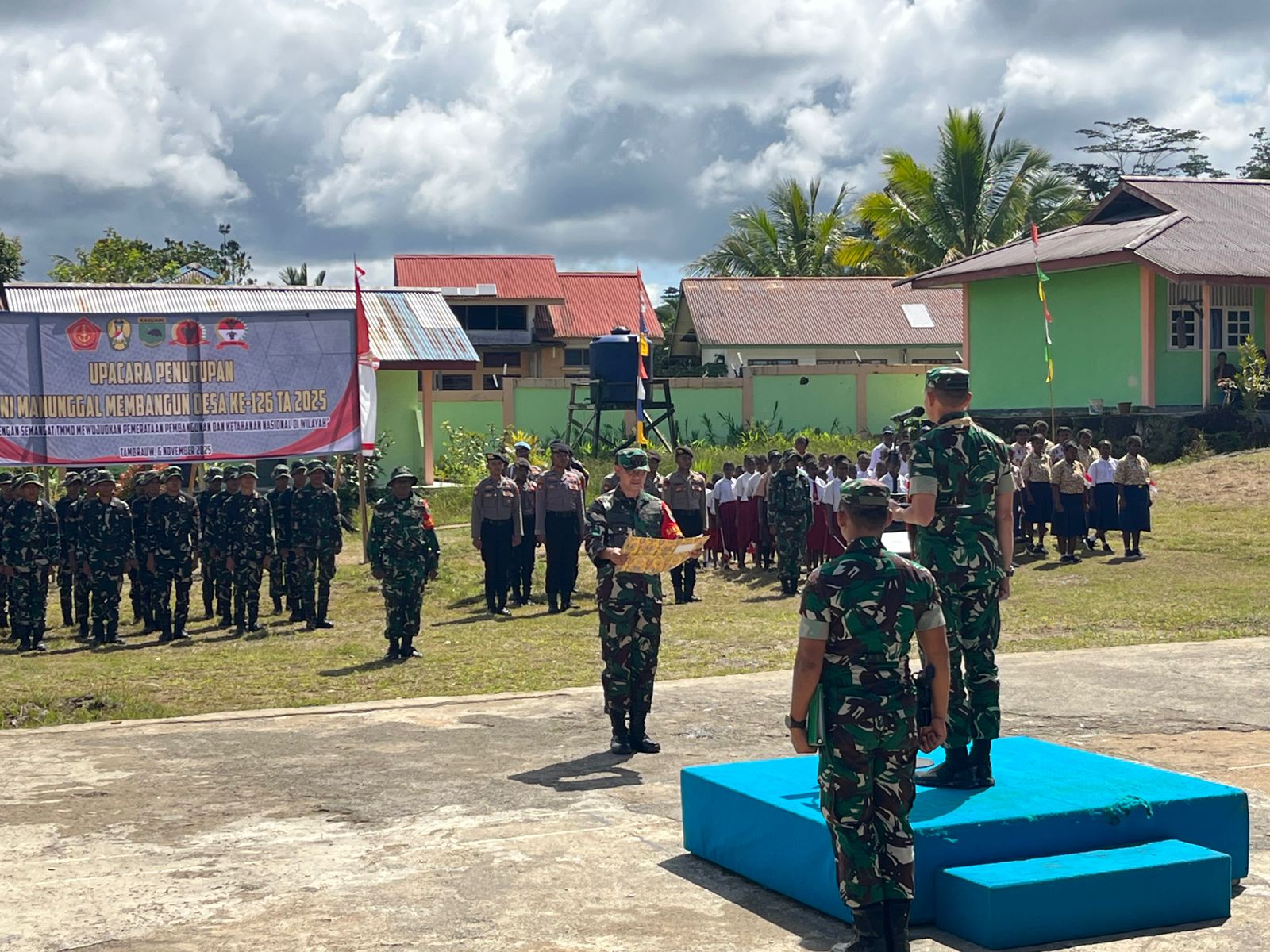 Upacara Penutupan TMMD ke-126 di Kampung Babak Berjalan Aman dan Lancar