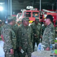 Panglima TNI Tinjau Latihan Terjun Malam di Bangka, Tingkatkan Kesiapsiagaan dan Pengamanan Wilayah