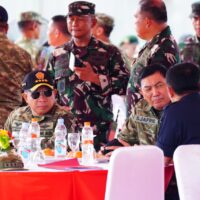 KRI Bung Hatta dan KRI Panah Amankan Kapal Asing pada Latihan Operasi Laut di Morowali