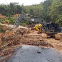 TNI Kerahkan Alat Berat Tembus Longsor, Puluhan Kilometer Akses Warga Tapteng Kembali Terbuka