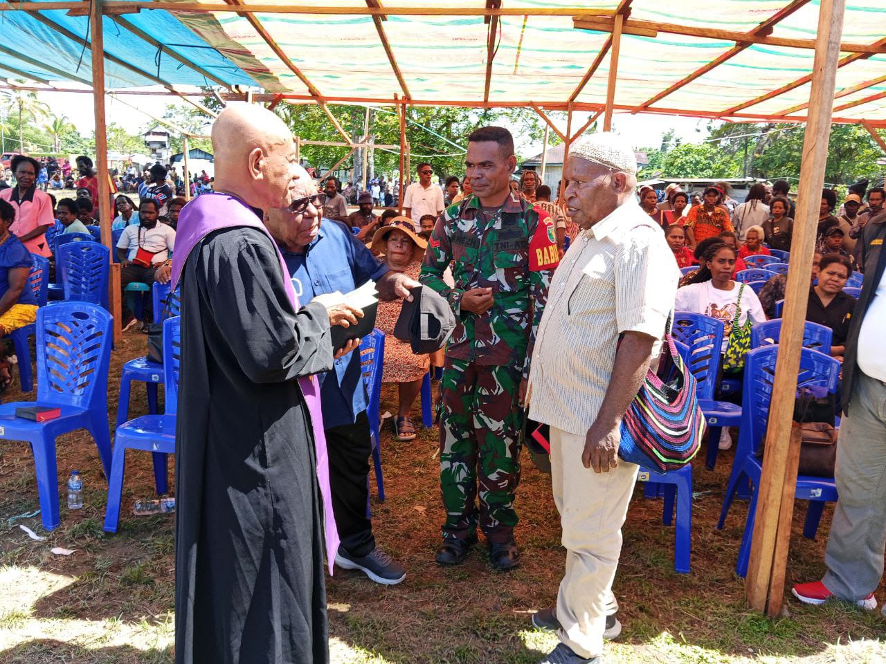 Agar Berjalan Dengan Aman dan Khidmat, Babinsa Koramil Agimuga Hadiri Sekaligus Amankan Jalannya Ibadah Rekonsiliasi Umat Katolik