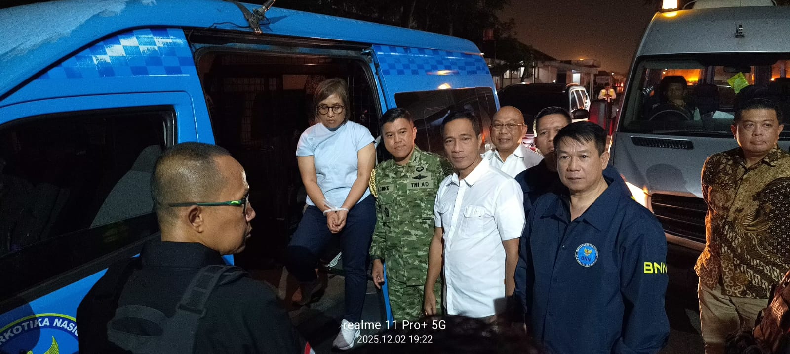 Bais TNI–BNN Berhasil Amankan Buronan Internasional Dewi Astuti di Kamboja