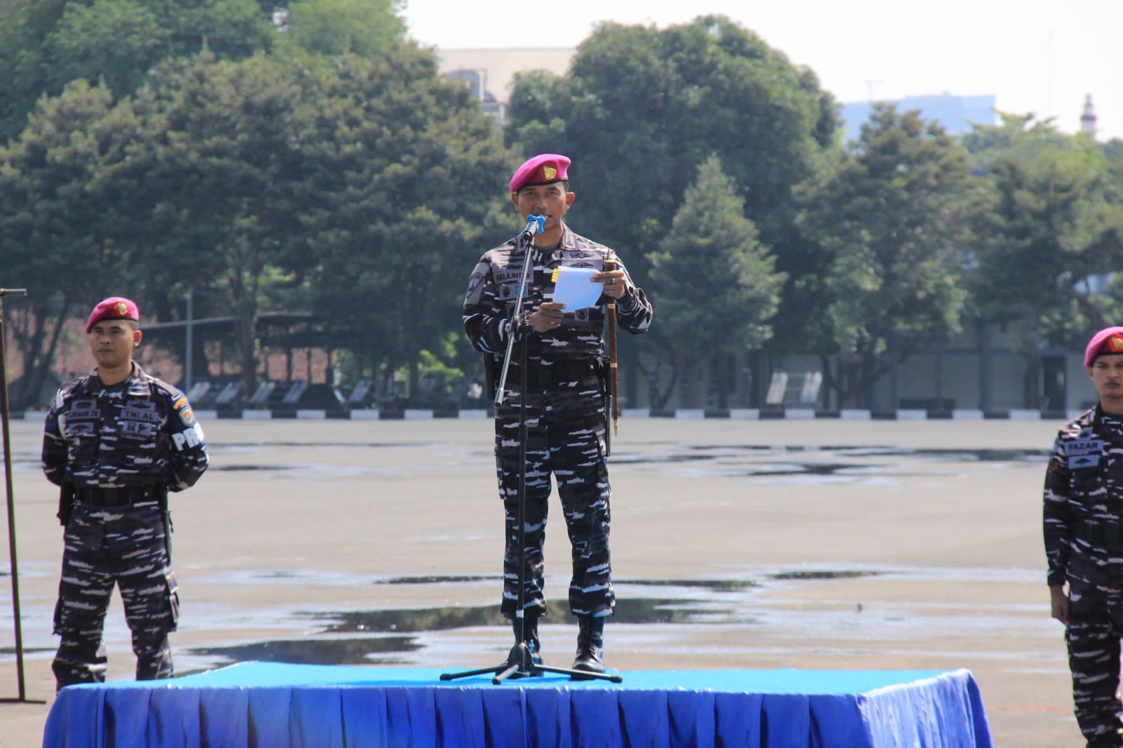 Danyonif 2 Marinir Pimpin Pembukaan Pelatihan Dasar dan Bela Negara Insan Ombudsman Republik Indonesia T.A 2025