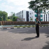 Gubernur Akmil Pimpin Laporan Pemberangkatan Cuti Natal dan Tahun Baru Taruna TP 2025/2026