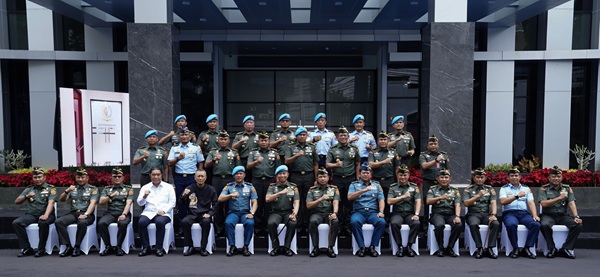 Panglima TNI Resmikan Gedung Jenderal Soedirman Paspampres Panglima TNI Resmikan Gedung Jenderal Soedirman Paspampres