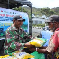 Gerakan Pangan Murah Kodim 1714/Puncak Jaya, Wujud Kepedulian Untuk Stabilitas Harga Beras