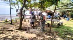 Beri Motifasi, Babinsa Saloloang Komsos Dengan Nelayan di Wilayah Binaan