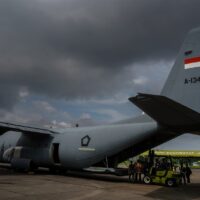 TNI Lakukan Airdrop Bantuan Sembako 5,4 Ton di Blankejeren, Gayo Lues