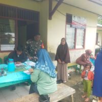 Babinsa Buluminung Pendampingan Pembagian Sembako Oleh Kelurahan