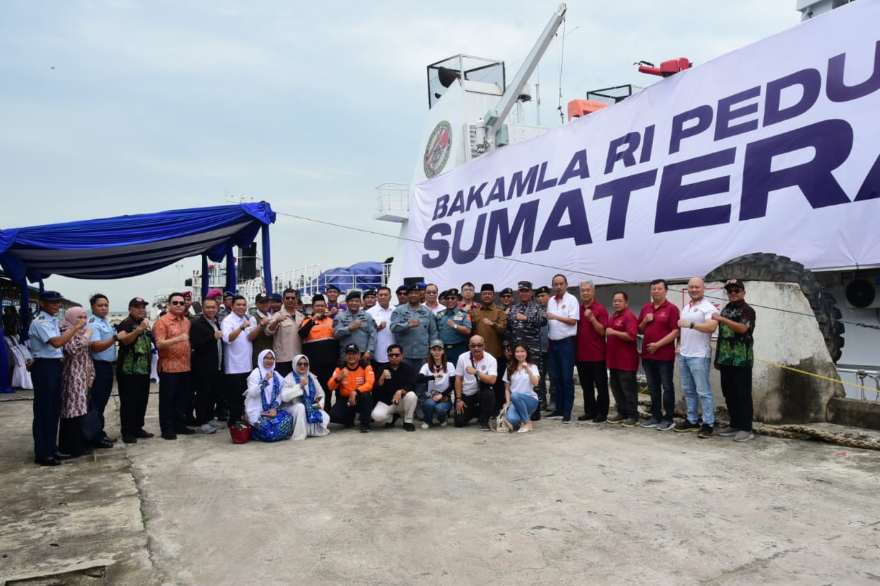 Bakamla RI Kirim 70 Ton Bantuan Kemanusiaan ke Sumatra