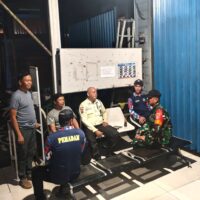 Wujudkan Lingkungan Yang Aman, Babinsa Bersama Warga Lakukan Siskamling