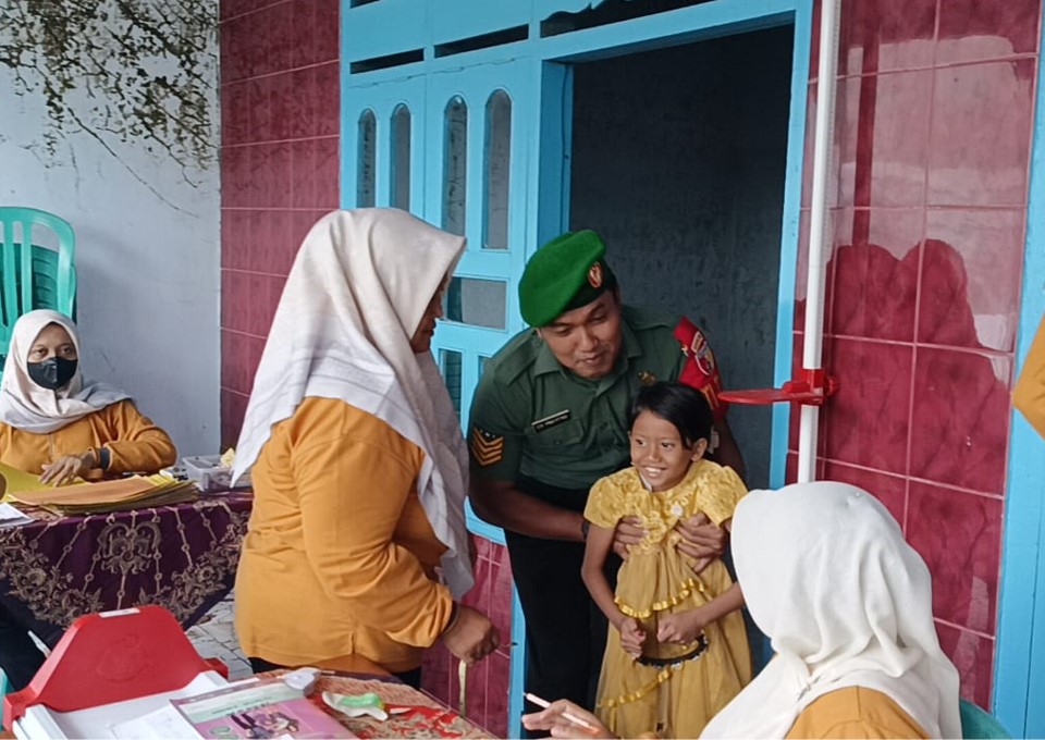 Sinergi Babinsa Dan Nakes, Ujung Tombak Percepatan Penurunan Stunting Di Sutojayan