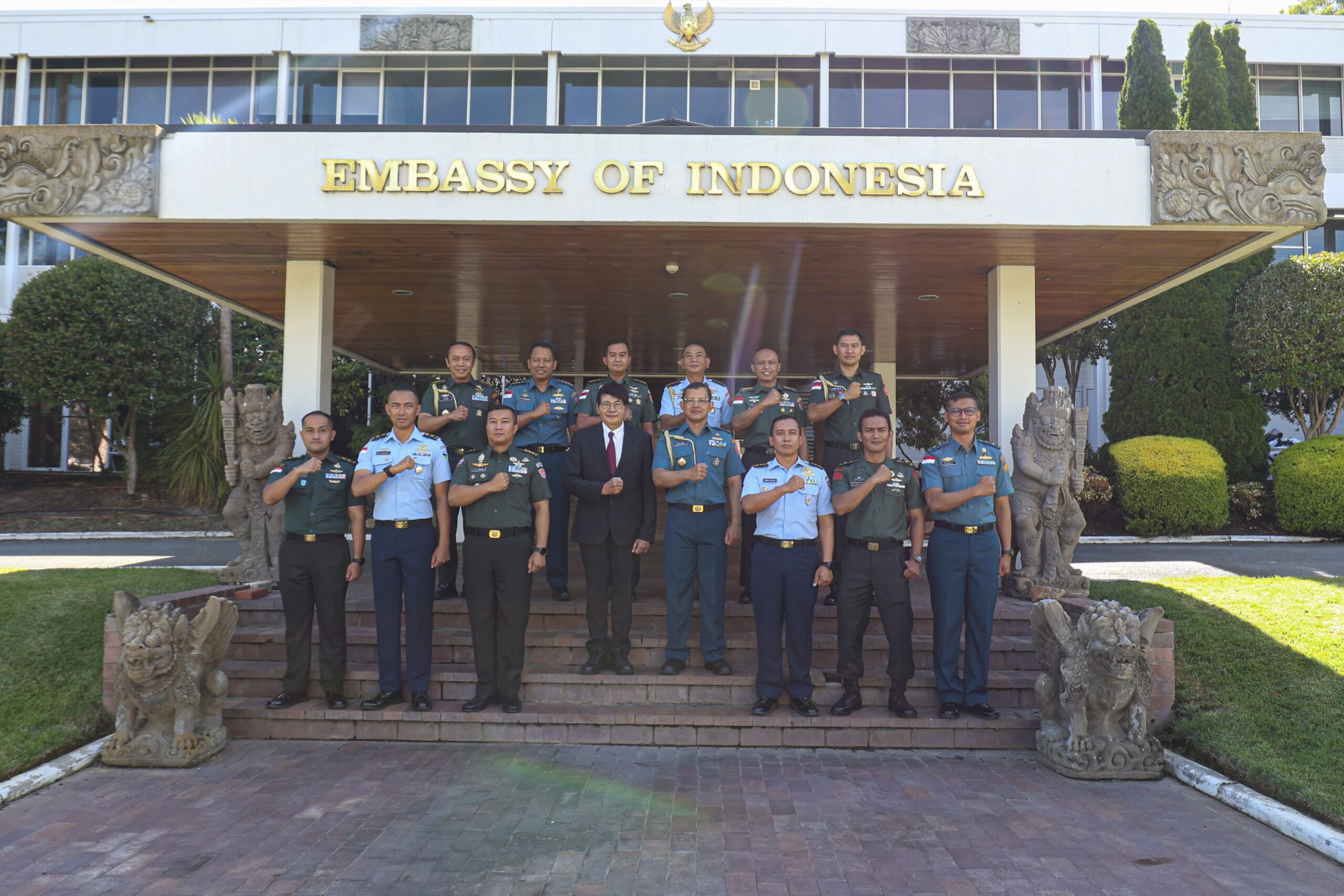 Perwira Siswa DSSC dan ACSC Australia Laksanakan Courtessy Call Kepada Duta Besar RI untuk Australia