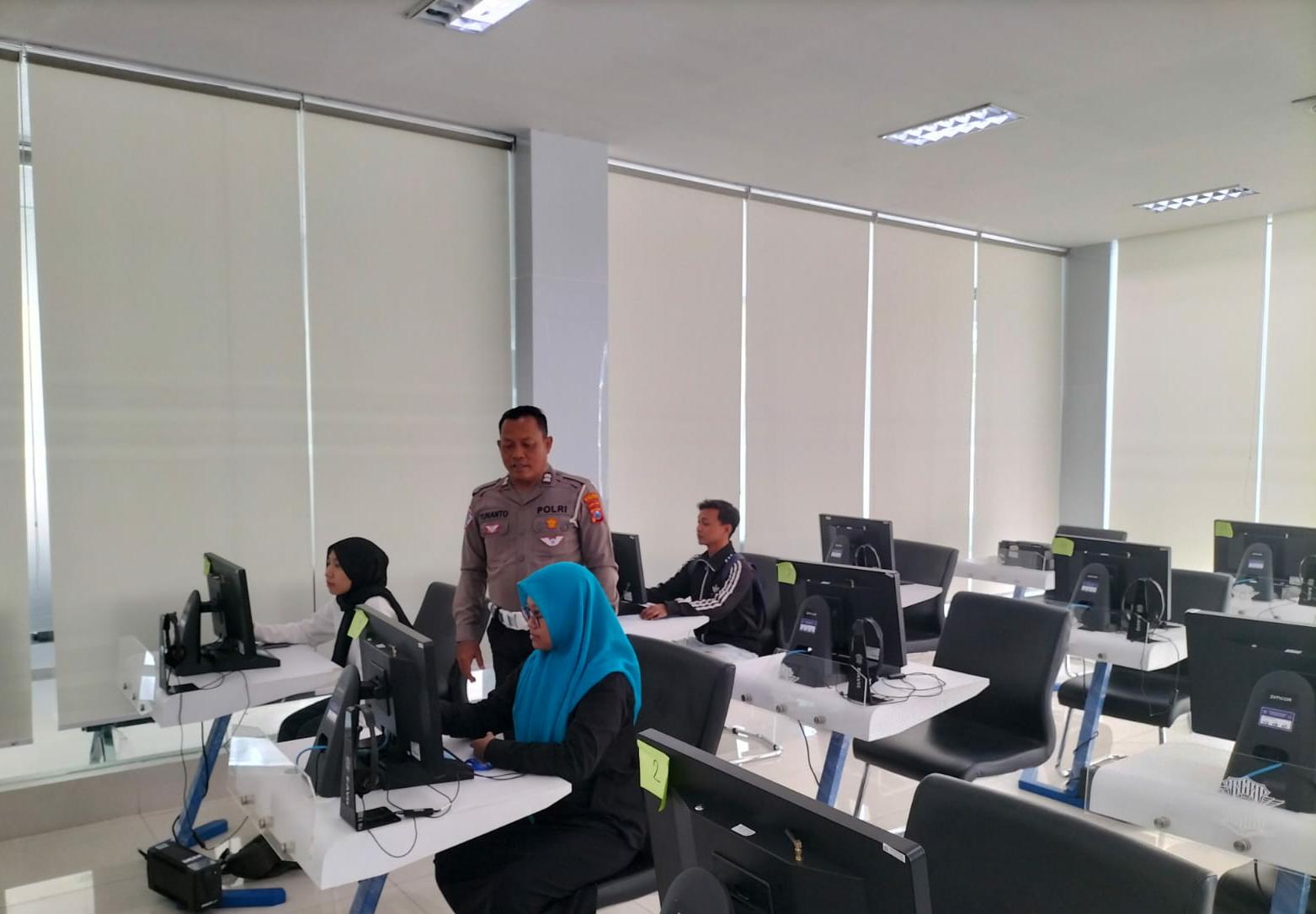 Pelayanan Tanpa Tekanan, Polantas Tuban Buktikan Polisi Bisa Humanis Pelayanan Tanpa Tekanan, Polantas Tuban Buktikan Polisi Bisa Humanis