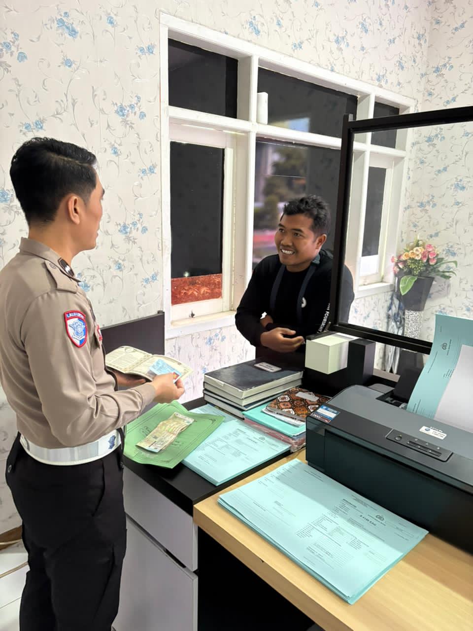 Dari Pasar hingga Desa, Polisi Tuban Bangun Ruang Dialog Dari Pasar hingga Desa, Polisi Tuban Bangun Ruang Dialog