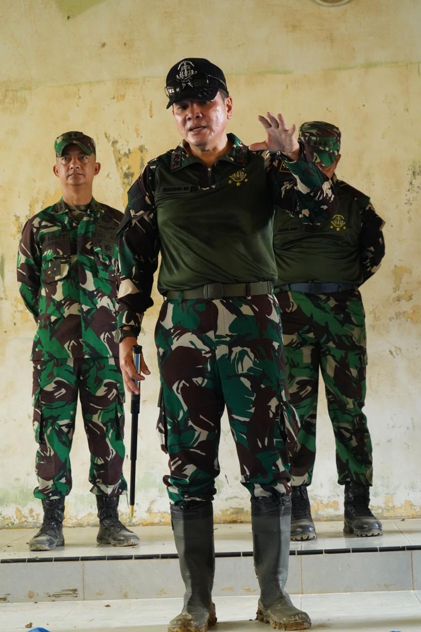 Taruna Akmil Satgastar Latsitardanus XLVI Terima Kunjungan Gubernur Akmil di Tamiang Taruna Akmil Satgastar Latsitardanus XLVI Terima Kunjungan Gubernur Akmil di Tamiang