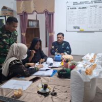 Komsos, Menjadikan Hubungan Kerja Antara Babinsa Dan Aparat Kelurahan Tanjung Tengah Semakin Solid