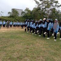 Bentuk Karakter Serta Disiplin Siswa, Babinsa Koramil 04/Sepaku Berikan Wasbang Dan Lat PBB