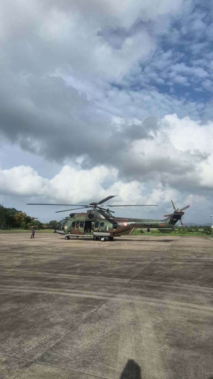 Lanud Sultan Hasanuddin Kerahkan Helikopter Caracal Bantu Pencarian Pesawat ATR 42-500 yang Hilang Kontak