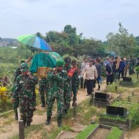 Dandim 0913/PPU Dan Anggota Takziah ke Rumah Duka Alm Peltu Supardi Dandim 0913/PPU Dan Anggota Takziah ke Rumah Duka Alm Peltu Supardi