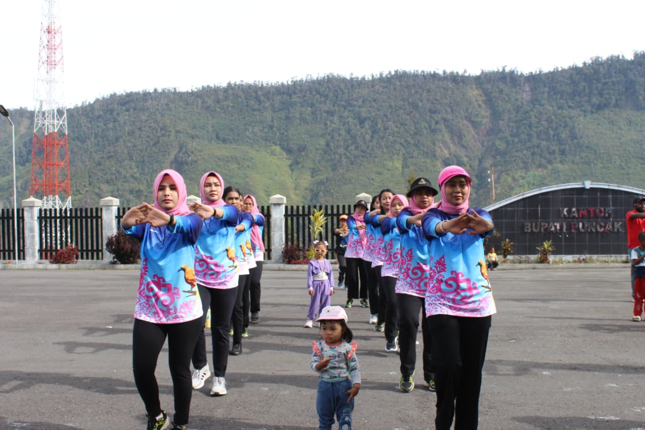 Menghadiri Senam Jumat Sehat Kolaborasi Bersama Pemda Kabupaten Puncak Jaya Menghadiri Senam Jumat Sehat Kolaborasi Bersama Pemda Kabupaten Puncak Jaya