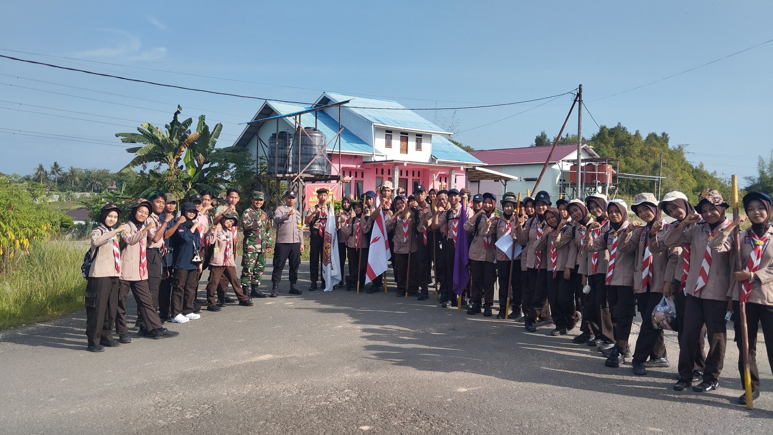 Babinsa Girimukti Hadiri Long March 2026 Bersama Pramuka Ambalan Babinsa Girimukti Hadiri Long March 2026 Bersama Pramuka Ambalan