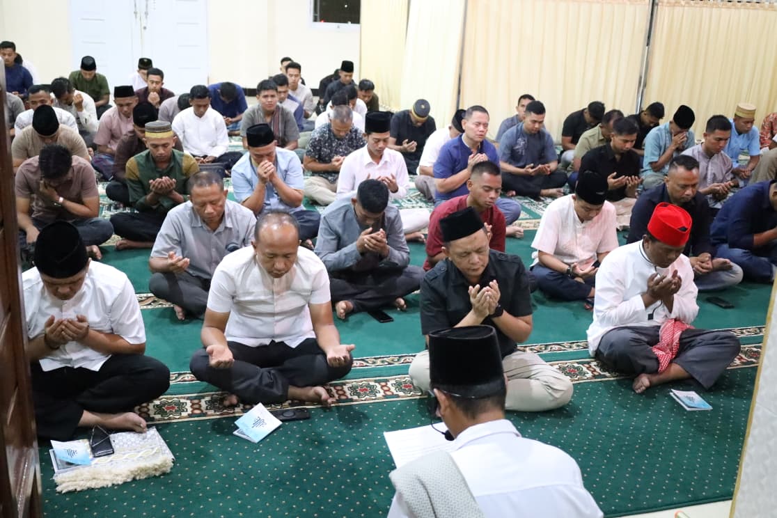 Kodaeral XIII Gelar Doa Bersama untuk Prajurit Marinir yang Gugur saat Melaksanakan Latihan Pratugas Kodaeral XIII Gelar Doa Bersama untuk Prajurit Marinir yang Gugur saat Melaksanakan Latihan Pratugas