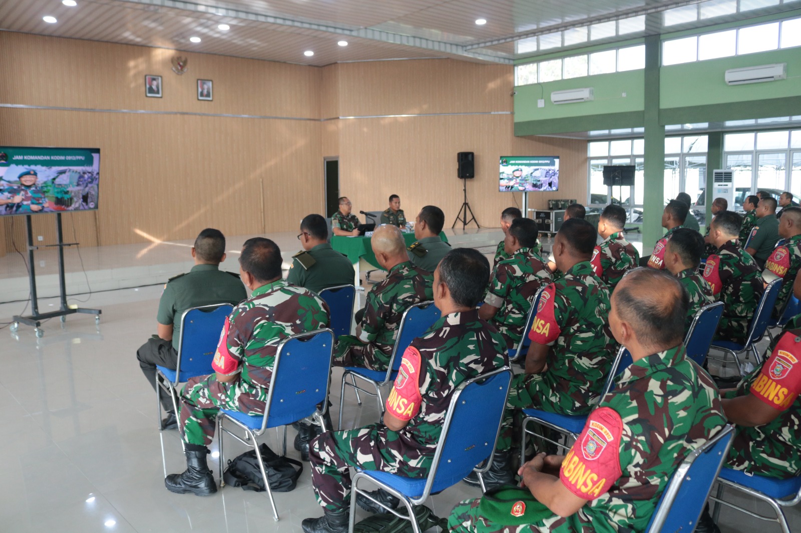 Dandim 0913/PPU Beri Penekanan Kepada Anggota Melalui Jam Komandan, Ini Isinya …. Dandim 0913/PPU Beri Penekanan Kepada Anggota Melalui Jam Komandan, Ini Isinya ….