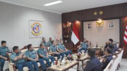 Dankodaeral XIII Terima Kunjungan Kerja Kakanwil DJBC Kalbagtim di Mako Kodaeral XIII