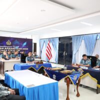 Dankodaeral XIII Hadiri Penandatanganan Kontrak Pengadaan Barang Dan Jasa Secara Kolektif UO TNI AL Tahun 2026