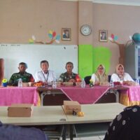 Babinsa Nenang Hadiri Rapat Penentuan Domisili Sistem Penerimaan Murid Baru (SPMB)