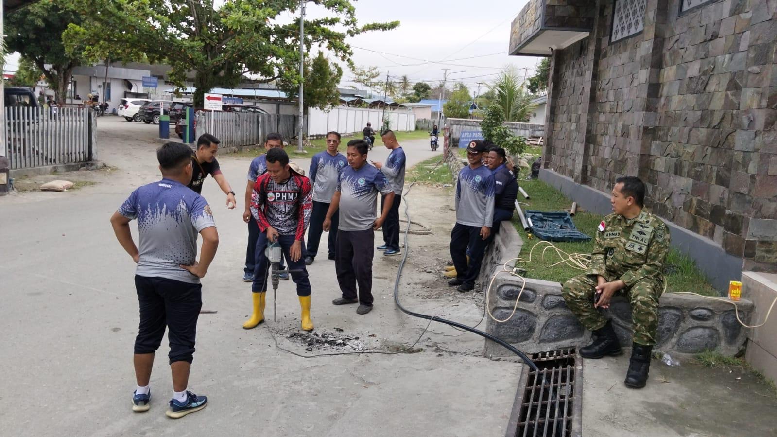 Pemenuhan Air Bersih Untuk Mendukung Kebutuhan Rumkital dr. Soedibjo Sardadi Kodaeral X Jayapura Dalam Memperkuat Dukungan Pelayanan Kesehatan