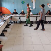 Babinsa Koramil 01/Penajam Aktip Pendampingan Pendistribusian MBG Diwilayah Binaan Masing-Masing