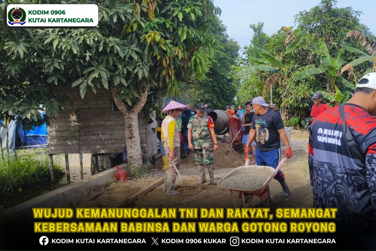 Wujud Kemanunggalan TNI dan Rakyat, Semangat Kebersamaan Babinsa dan Warga Gotong Royong Cor Jalan Tempat Ibadah Wujud Kemanunggalan TNI dan Rakyat, Semangat Kebersamaan Babinsa dan Warga Gotong Royong Cor Jalan Tempat Ibadah