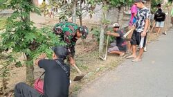 Wujudkan Lingkungan Asri, Babinsa Pakunden Ajak Warga Gotong Royong Dalam Jumat Bersih