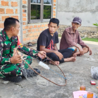 Jalin Silahturrahmi, Babinsa Koramil Penajam Laksanakan Komsos Dengan Warga Giripurwa Jalin Silahturrahmi, Babinsa Koramil Penajam Laksanakan Komsos Dengan Warga Giripurwa