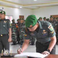 Dandim 1710/Mimika Pimpin Tradisi Korps Pindah Satuan dan Purna Tugas Prajurit