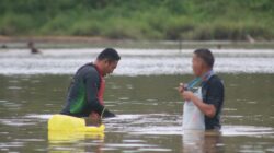 Meriah dan Penuh Kebersamaan, Satgas TMMD Wiltas Ke-127 Kodim 0912/Kubar Gelar Lomba Tangkap Ikan