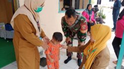 Wujud Kepedulian, Peran Babinsa Sidorejo Dampingi Posyandu di Desa Binaan