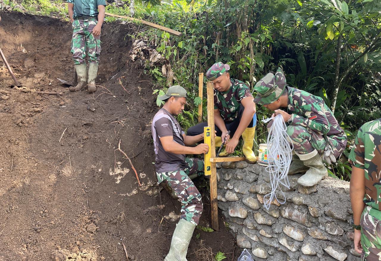 TNI AD Bangun Jembatan Aramco di Lima Puluh Kota, Perkuat Akses dan Ekonomi Warga