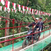 TNI AD Rampungkan Rehab Jembatan Gantung Halimbe, Akses Warga Labura Kembali Lancar