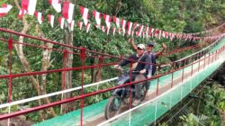 TNI AD Rampungkan Rehab Jembatan Gantung Halimbe, Akses Warga Labura Kembali Lancar