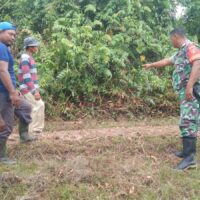 Perkuat Silahturrahmi Dengan Warga Binaa,Babinsa Waru Laksanakan Komsos