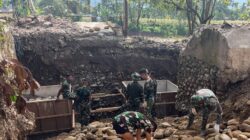 TNI AD Bangun Jembatan Gantung di Bonjol Pasaman, Percepat Pemulihan Akses Warga Pascabencana