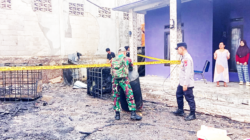 Kepedulian Babinsa dan Bhabinkamtibmas Bumi Harapan Di Lokasi Bencana Kebakaran Rumah Warga