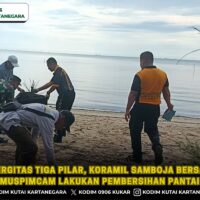 Sinergitas Tiga Pilar, Koramil Samboja Bersama Muspimcam Lakukan Pembersihan Pantai